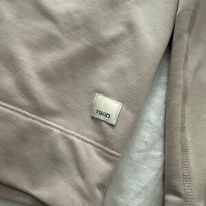 Vuori Tan Sweatshirt